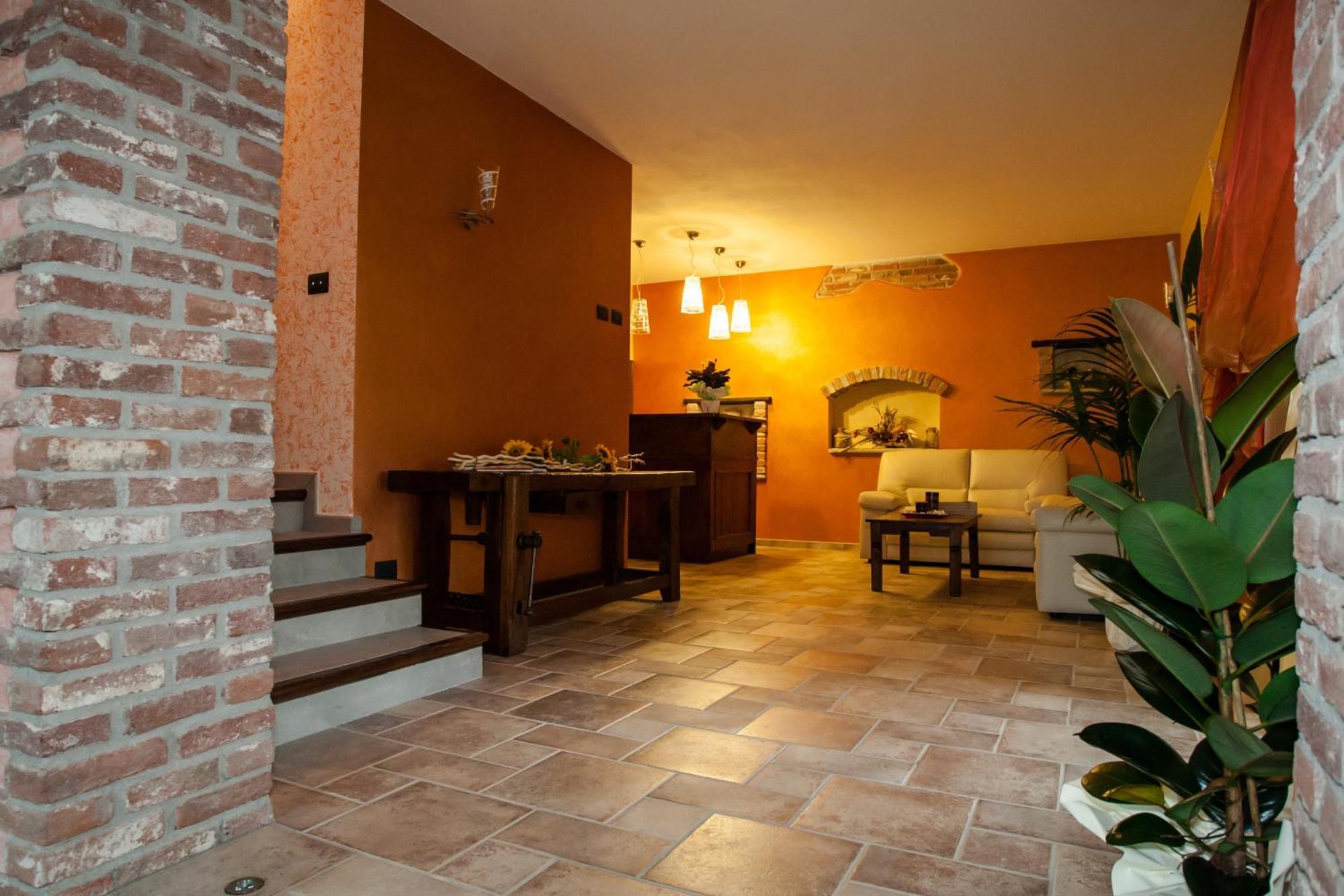 Agriturismo La Dimora Del Contadino มอนโดวี ภายนอก รูปภาพ