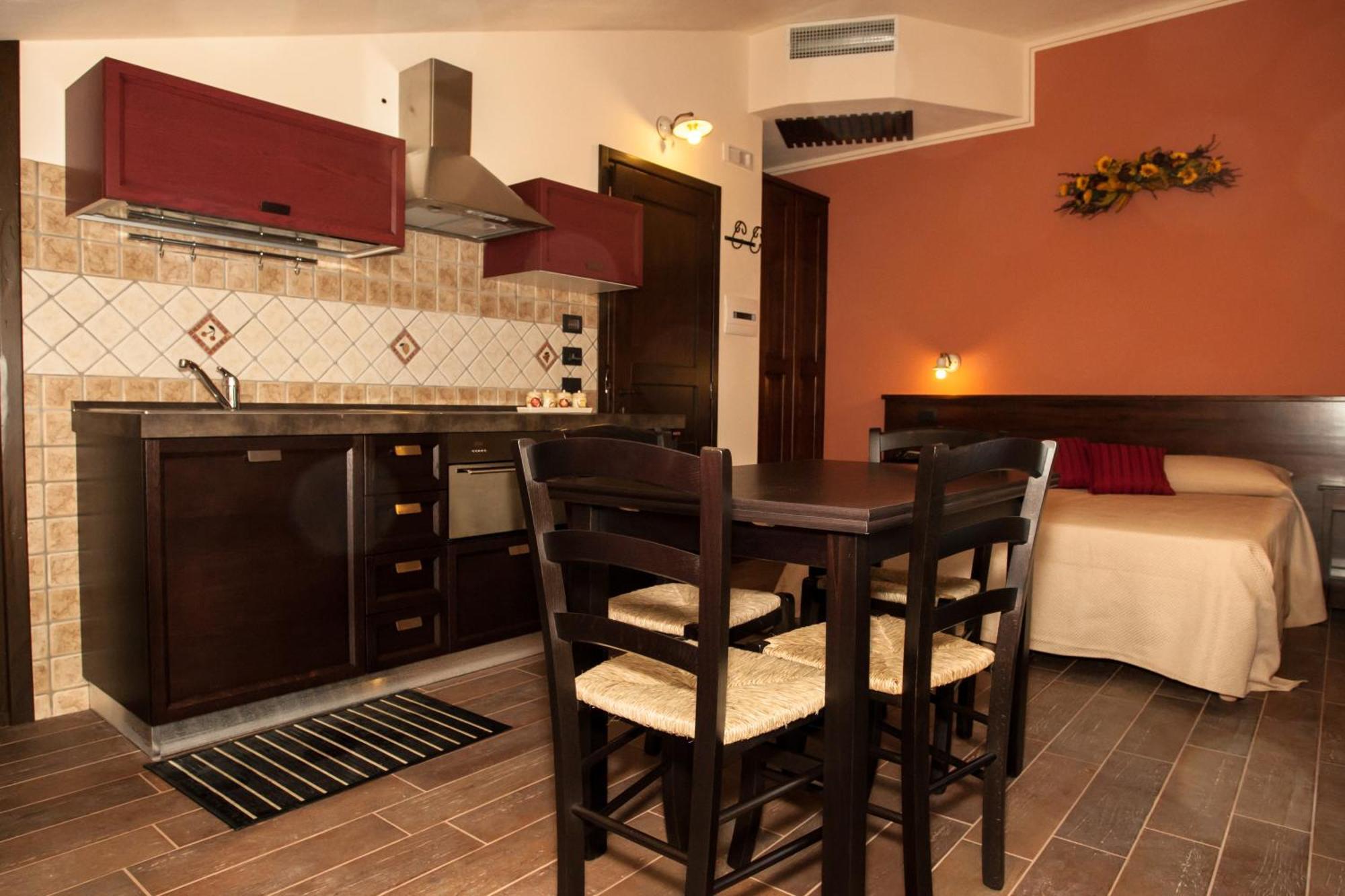 Agriturismo La Dimora Del Contadino มอนโดวี ภายนอก รูปภาพ