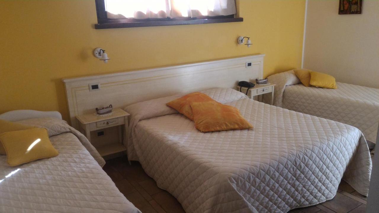 Agriturismo La Dimora Del Contadino มอนโดวี ภายนอก รูปภาพ